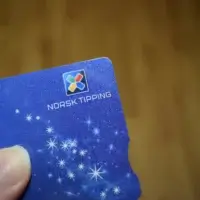 norsk tipping logo på kort
