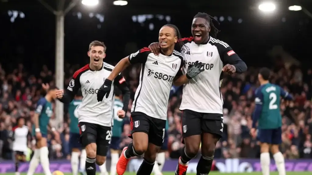 Fulham stiller de med spillselskapet SBOTOP som hovedsponsor.
