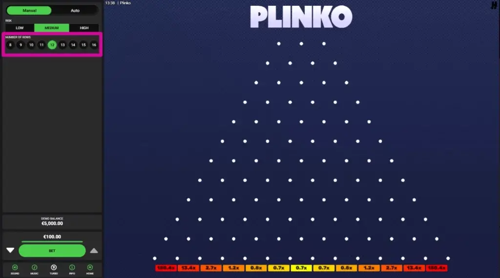 Slik spiller du Plinko - Bestem antall rader som skal med i spiller før du slipper ballen ned.